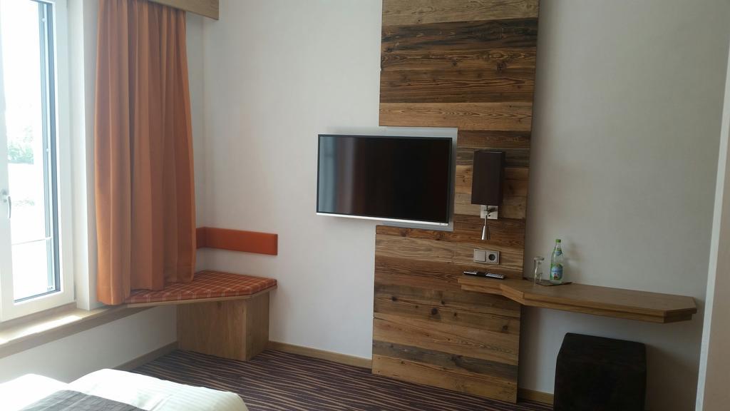 Alpenflair Hotel Buchloe Δωμάτιο φωτογραφία