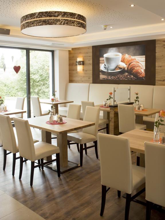Alpenflair Hotel Buchloe Εξωτερικό φωτογραφία