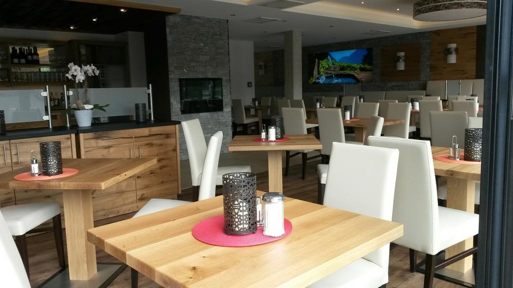Alpenflair Hotel Buchloe Εξωτερικό φωτογραφία