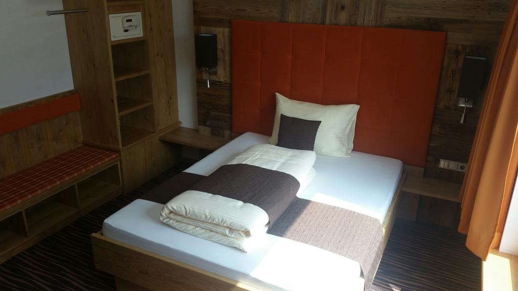 Alpenflair Hotel Buchloe Δωμάτιο φωτογραφία
